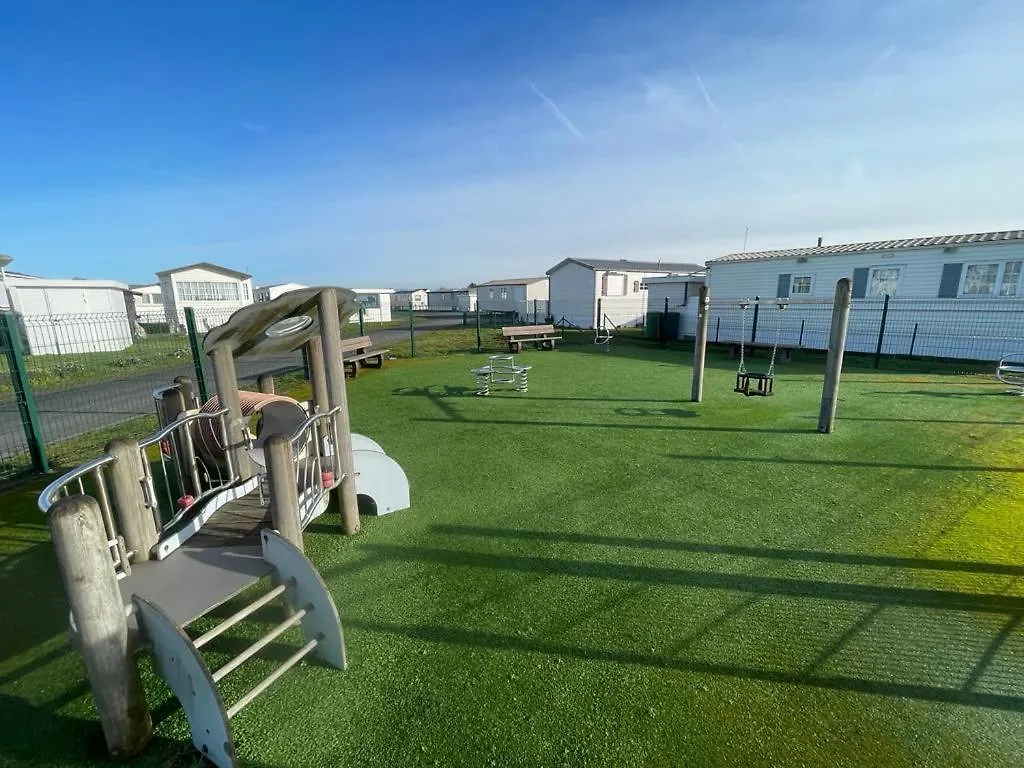 Kemp Bungalow Familial A La Mer Middelkerke